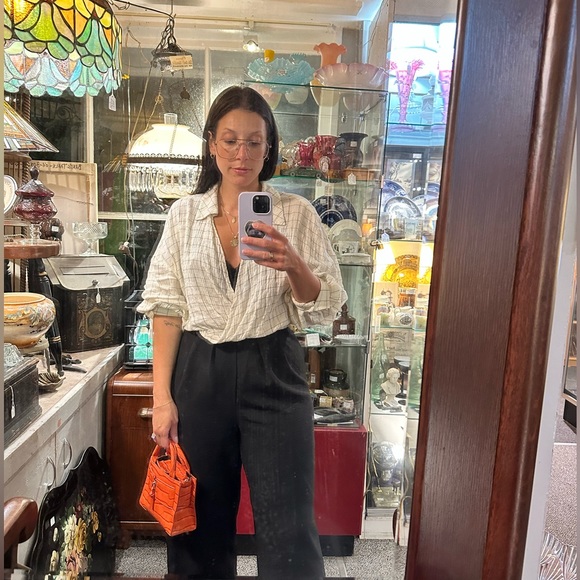 Meet your Posher. - Picture 1 of 1